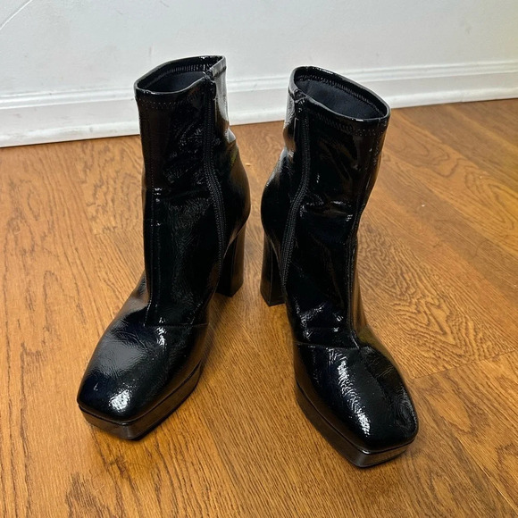 Impo Black Ankle Boots - Picture 7 of 16